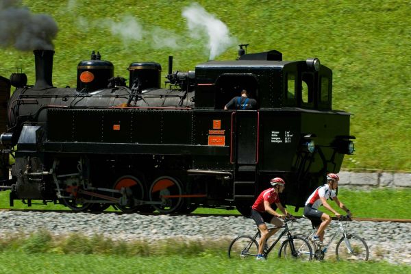 Biken_Zillertalbahn_Dampfzug.jpg