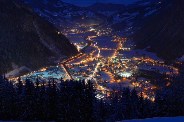 sonstiges_region_allgemein-mayrhofen_nacht-foto_paul_suerth.jpg