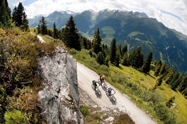 bike_innerertensausserertens_zillertaltourismus_danielgeiger2.jpg