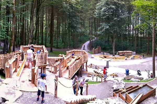familie_scheulingwald_brindlang-foto_tvb_mayrhofen__2_.jpg