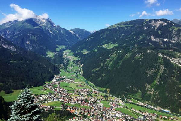 sommer_mayrhofen___elisabeth_kroell__2_.jpg