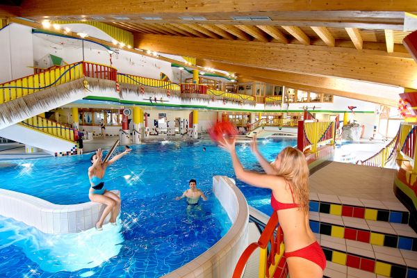hallenbad_erlebnisbad_mayrhofen_cicero_design___druck_gmbh.jpg